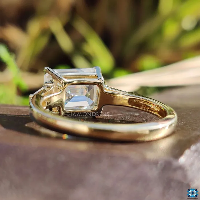 Rings Diamondrensu 405 TW Emerald and Baguette Cut Three Stone Moissanite Engagement Ring